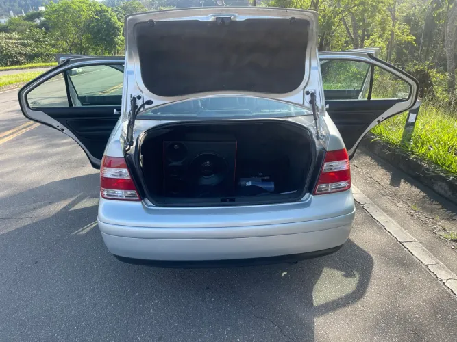Volkswagen Bora 2.0 8V Comfortline Mec. 2001