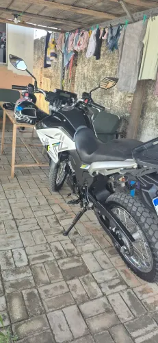 Lander 250Cc a venda.