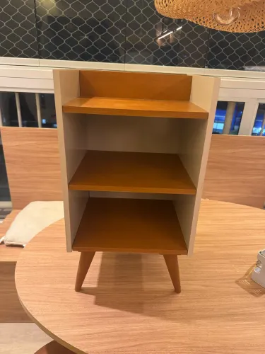 Mesa de cabeceira