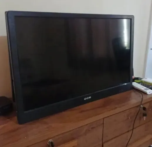 TV CCE 32?