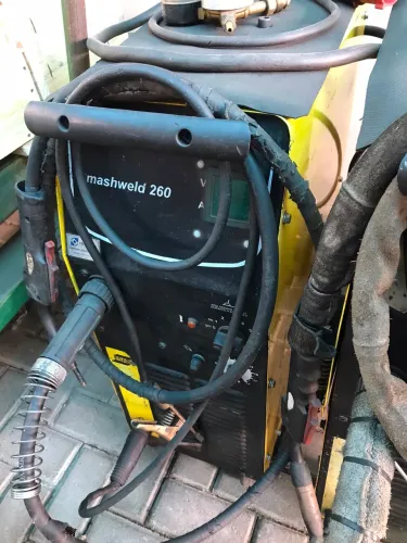 Maquina de solda esab