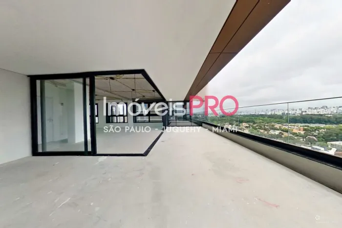 COBERTURA COM VISTA PARA O PARQUE IBIRAPUERA