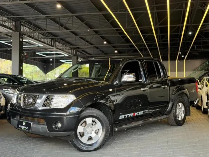 Nissan Frontier Se/se Strik CD 4X2 2.5 TB Dies. 2012