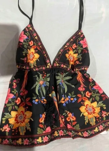 Blusinha com estampa floral