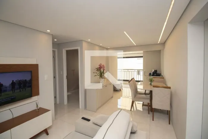 Apartamento à Venda - Vila Augusta, 2 Quartos, 67 m2