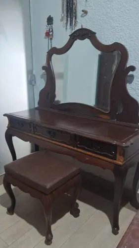 Penteadeira com assento