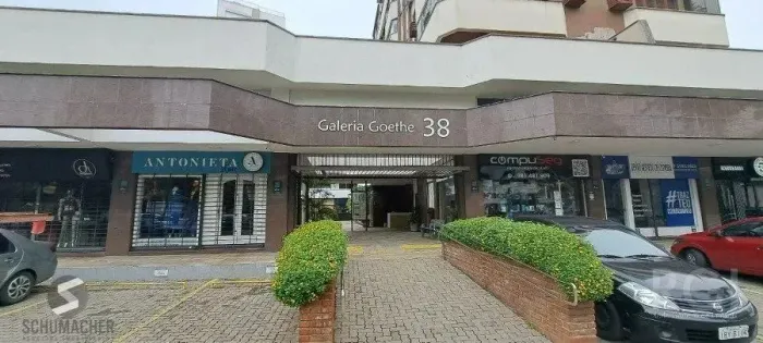 SALA COM 44,63M2 COM MEZANINO NA GOETH