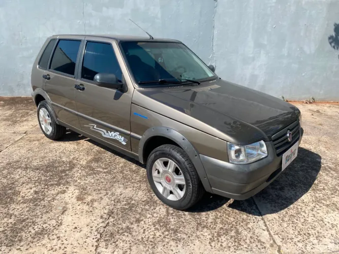 Fiat Uno Mille Celeb. WAY Econ. 1.0 F.flex 4P 2013