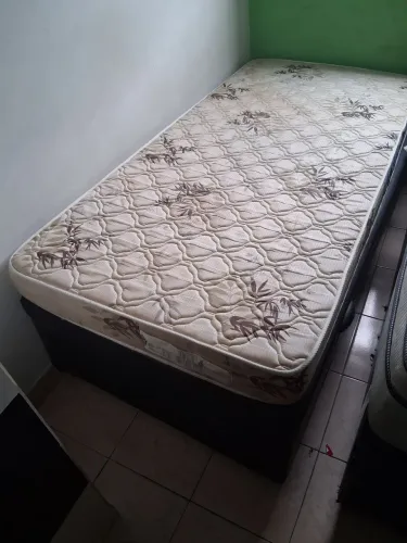 Cama box com baú de solteiro com colchão