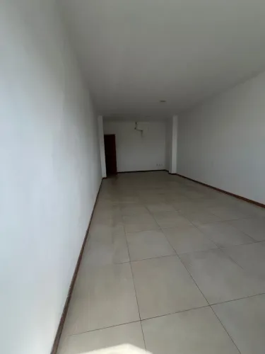Sala comercial na Av Getúlio Vargas