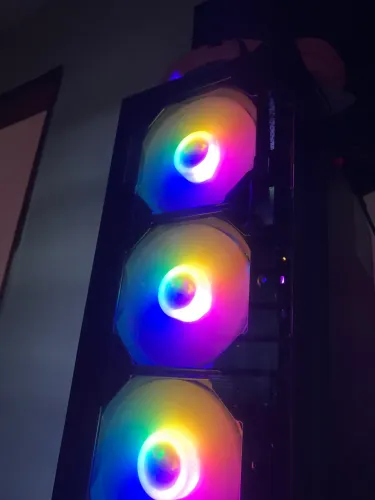 vende-se pc semi novo, usado apenas 4 meses