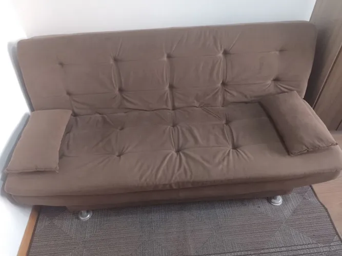Vendo lindo sofá cama em tecido Suede, em perfeito estado de conservação.