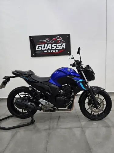 YAMAHA FZ25 2024 (IMPECÁVEL)