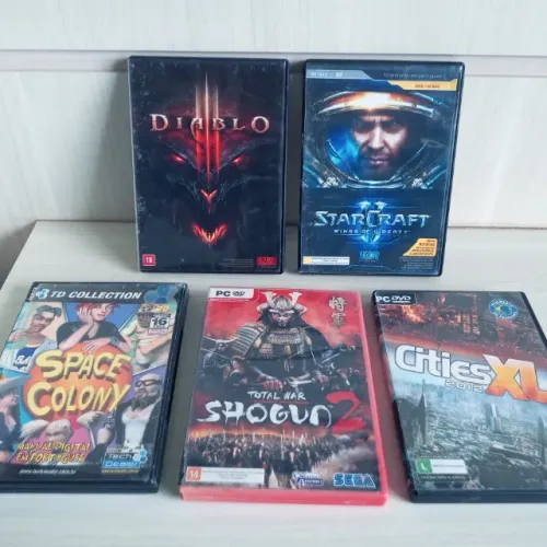 Lote 5 Jogos de PC Diablo, Starcraft, Sega e outros CD Físico com Manual tudo Original