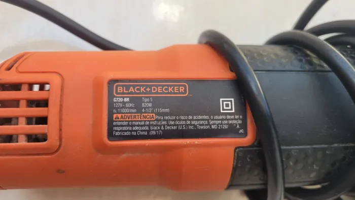  Esmerilhadeira Angular Black & Decker