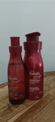 Natura Kit hidratante + body splash Romã e Amêndoas 
