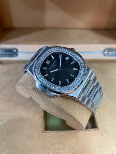 Relogio Patek Phelipp Nautilus Bezel Pedra -ETA S/c