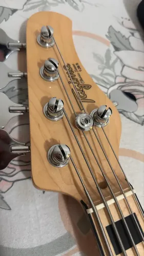 Contra Baixo Tagima Tjb5 Jazz Bass 5 Cordas Branco Vintag