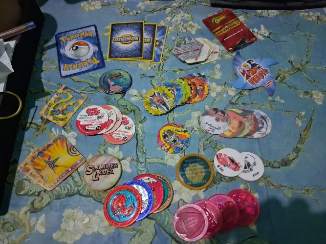 Lote de tazos e cards 