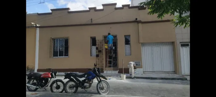 ALUGA-SE CASA - JACARECANGA / CENTRO