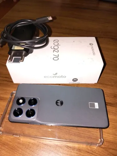 Motorola Edge 70 neo( acompanha caixa e carregador)