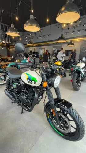 ROYAL ENFIELD HUNTER 350 BRAZIL WHITE