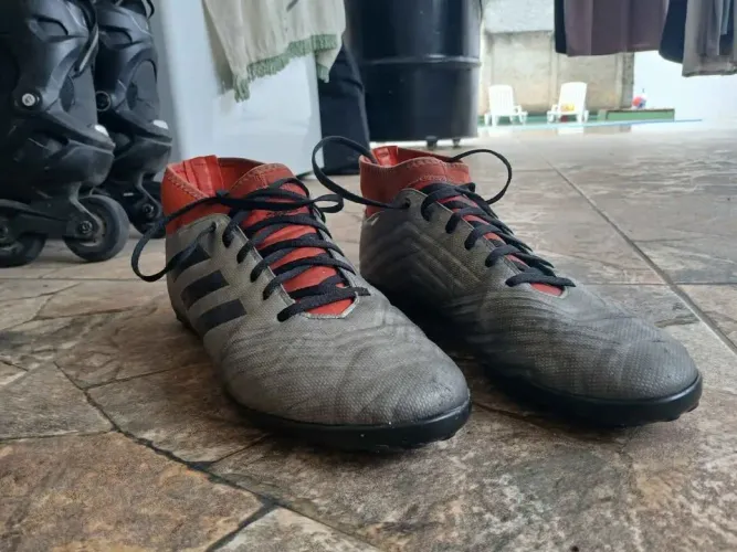 Chuteiras Adidas Futsal e Society Tamanho 45