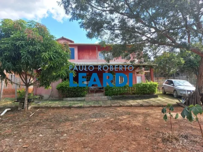 SÍTIO - CENTRO - MG