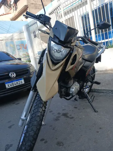 CROSSER 2018 BEGE