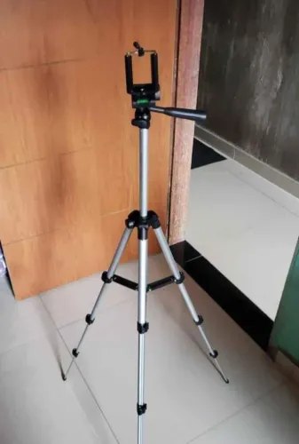 Tripé 1.10cm com suporte para celular e nível embutido / SUPER PROMOÇÃO