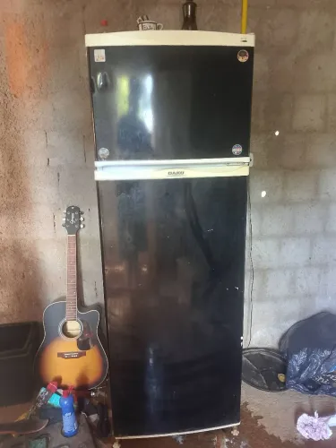 Geladeira Dako Duplex Preta 400L Seminova - Ótimo Estado