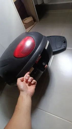 VENDO BAÚ GIVI 33 LITROS ZERADO 