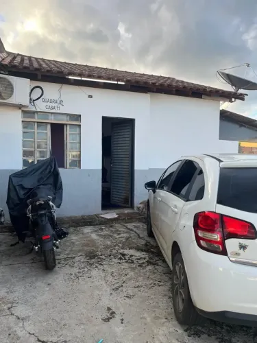 aluga-se casa em condomínio vila verde