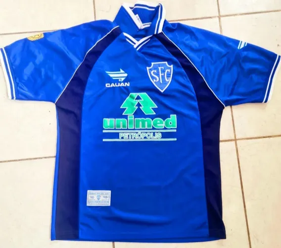 Camisa do Serrano Futebol clube anos 90 início dos anos 2000, patrocínio Master da Unimed 