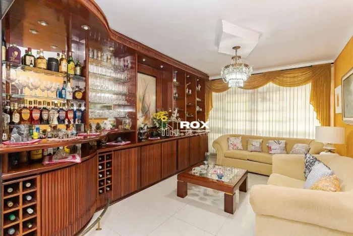 Casa com 4 quartos à venda, 200 m² por R$ 1.350.000 - São Braz, Curitiba/PR