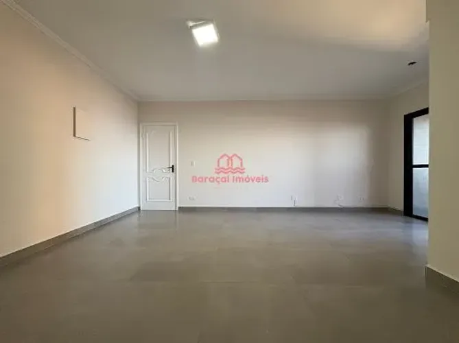 Apartamento à Venda em Vila Caiçara, Praia Grande - SP, com vista para o mar