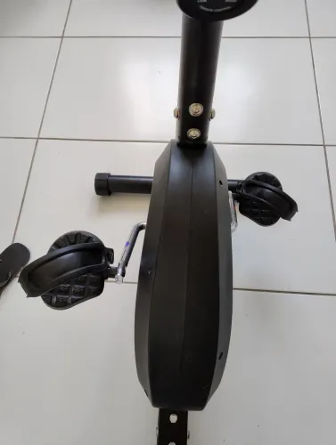Bicicleta ergométrica com acento para terceira idade