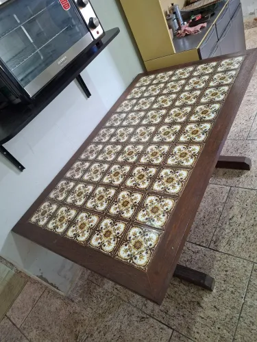 Mesa estilosa tradicional
