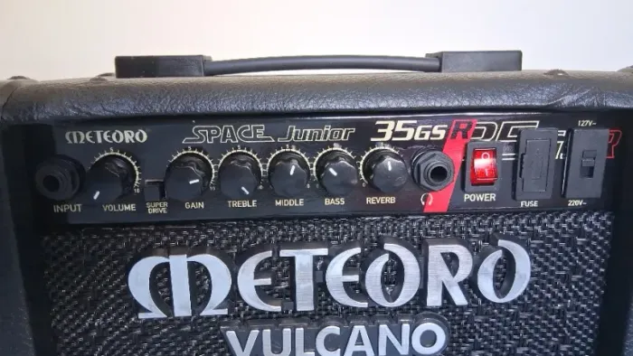 Cubo Amplificador Caixa de som Meteoro Space Junior 35 reverb