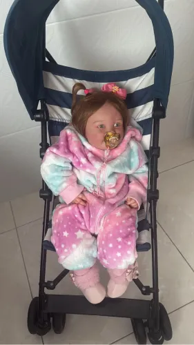Vendo bebê Reborn menina grande tamanho de bebê de 9 meses, comprei por 1,700 vendo 900