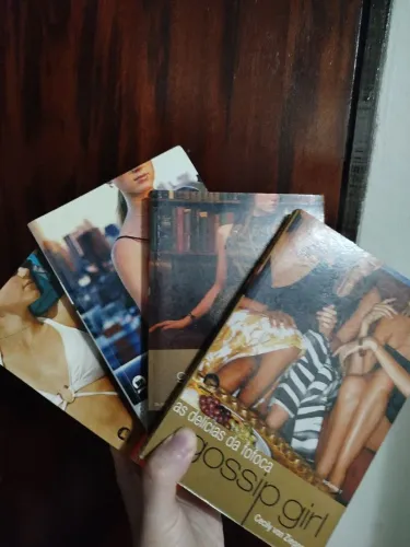 Livros gosspi girls lote 4 volumes