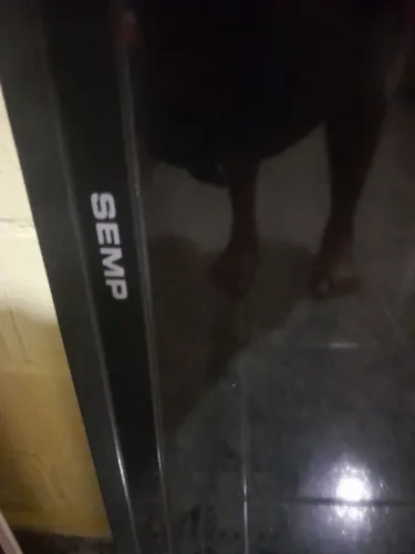 Vendo TV led semp mod LE4057iC