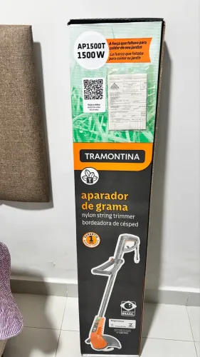 Aparador de grama Tramontina - Novo