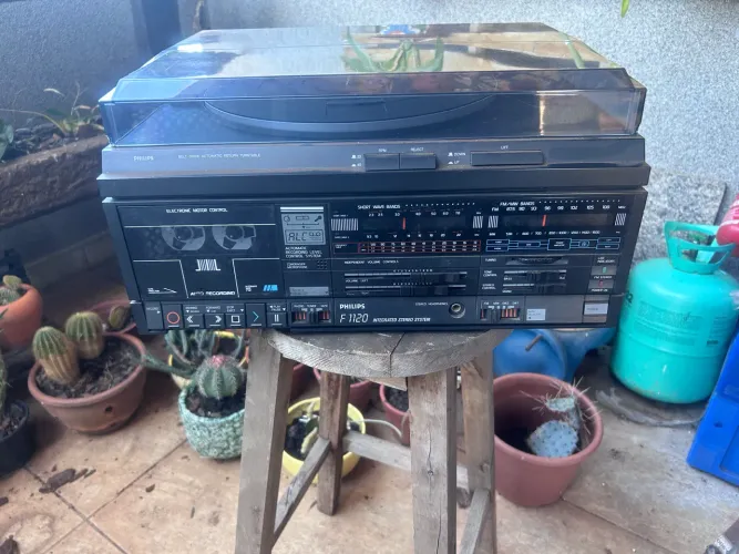 Toca disco Philips antigo funcionando,com Bluetooth no tape deck