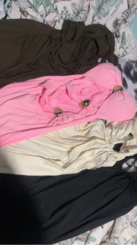 Tenho roupas nova e usadas vestidos longo