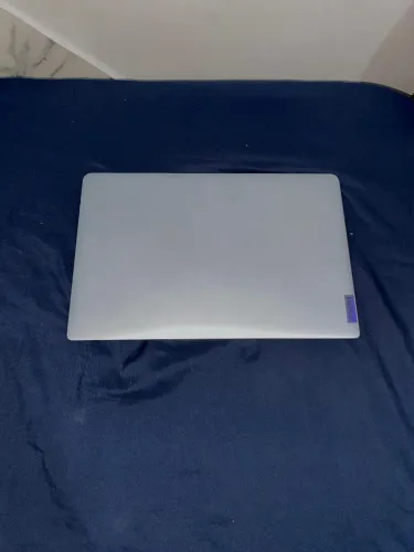 Notebook Lenovo Ideapad 1i i5 12ª geração - 8GB RAM - 512GB SSD (Usado)