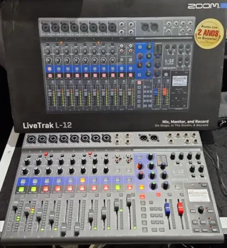 Mesa/Interface digital/Gravador ZOOM L-12 