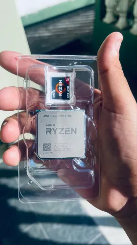     Processador Ryzen 5 2400G - Com Water Cooler | Sem Caixa