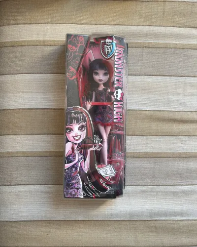 Monster High Ghoul Fair Elissabat Doll