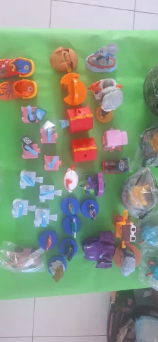 Brinquedos combo Disney 100 anos todos por unico preco